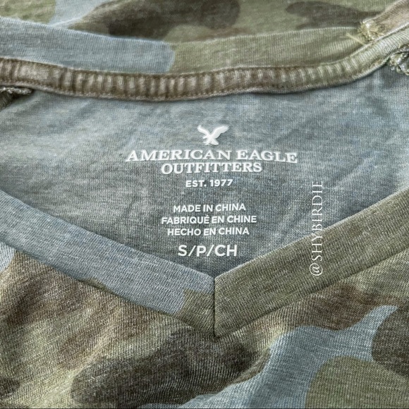NEW AE Camo V-Neck T-Shirt - Picture 5 of 10